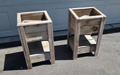 2 Cedar, planter boxes. Flower boxes.