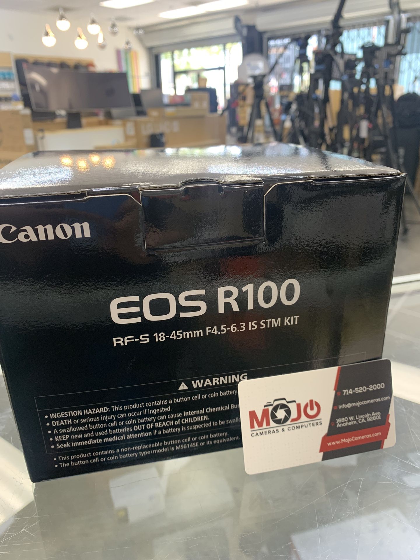 Canon R100 18-45 