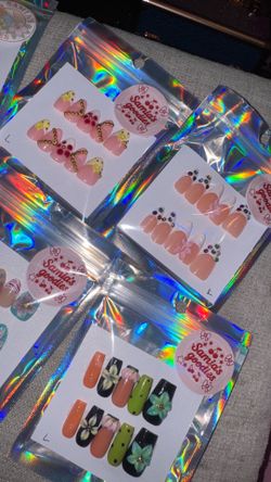 Nail press on
