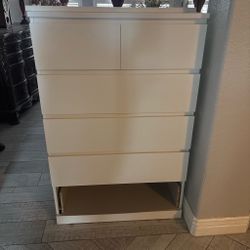 White 5-Drawer Dresser