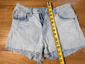 Wild Fable Light Wash Distressed Denim Cutoff Shorts Raw Hem High Rise