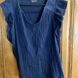 Womenās blouse
