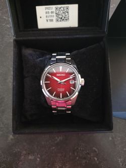 Seiko Sharp edge Red