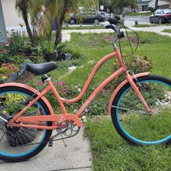 Hyper Commuter 7-Speed Female Cruiser Bike