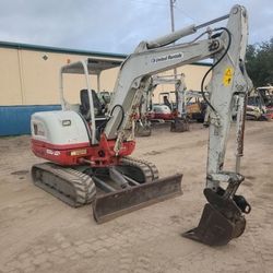 Takeuchi TB240 - Mini Excavator