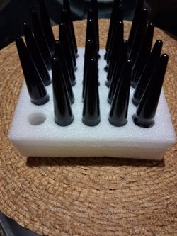 SPIKE METAL LUGS