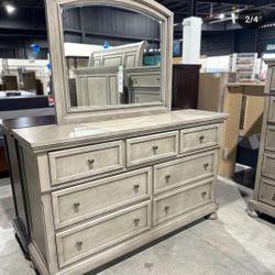 $19 Down Bedroom Set Queen/King Bed Dresser Nightstand Mirror Chest Options Lettner 