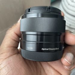 Sony 1.8 35mm Optical steady shot