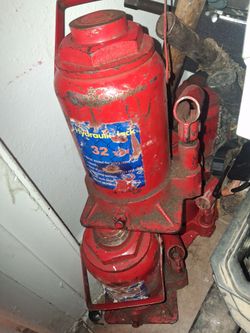 35 Ton bottle jacks