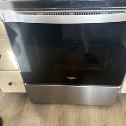 Fridge and stove together