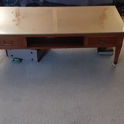 Hekman Cherrywood Cofee Table And Entables