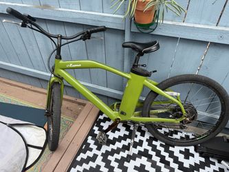 iZip Zuma Electric Cruiser Bike