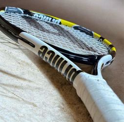 Tennis racquet PRINCE
