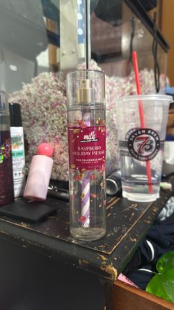 Milk bath & bodywork’s raspberry holiday bar fragrance