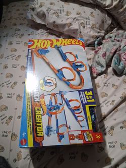 Hot wheels 3 in 1 track creator