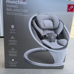Munchkin Infant Baby Swing NEW