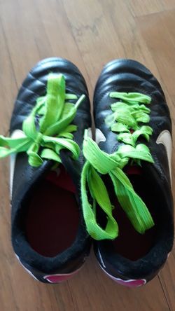 Soccer Cleats Size 1 1/2 Y