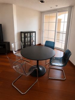 Round Dining Table + 4 Acrylic Chairs