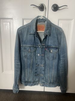 Vintage Levis Women’s Denim Jacket 