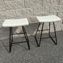 Beautiful Decorative Stools Bench
