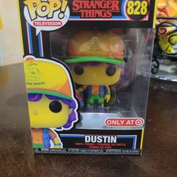 Funko Pop Dustin(Blacklight)