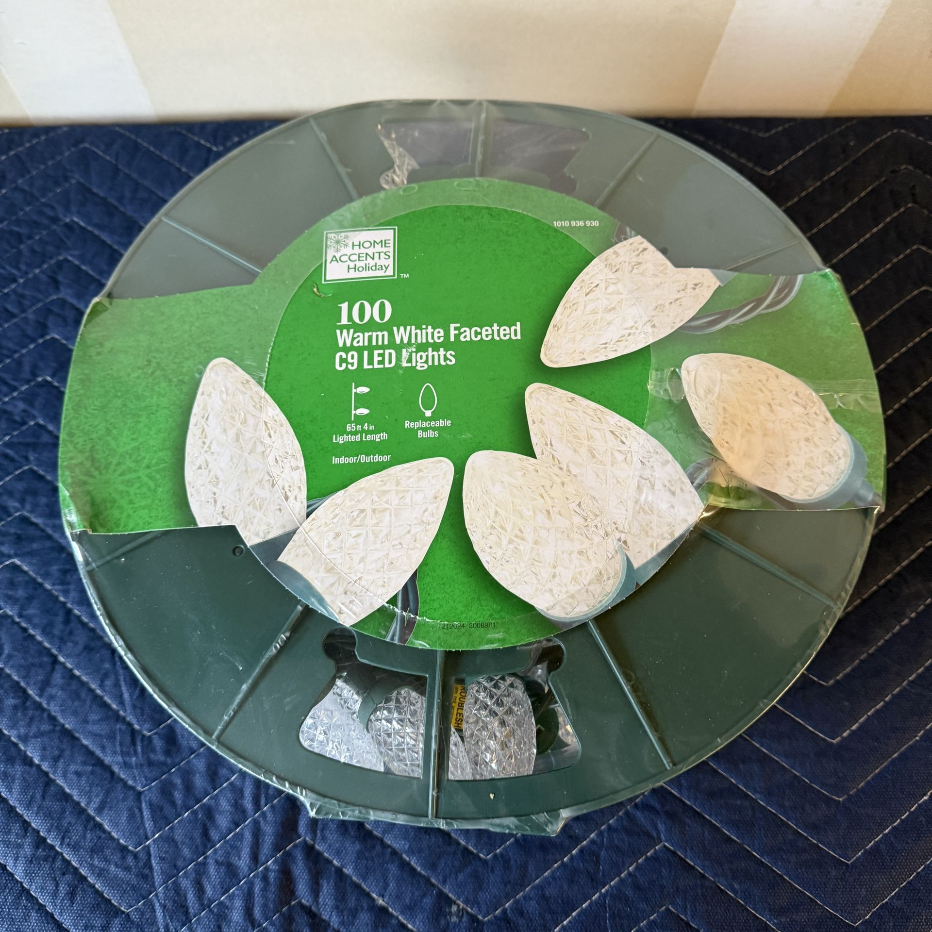 Christmas Lights 100 Warm White Faceted C9 LED Lights Indoor/Outdoor Steady Lit NEW