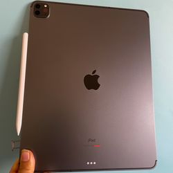 512GB Apple IPad Pro 12.9” 5th Generation ( M1 chip /2021) WiFi + cellular (5G/Unlocked) with keyboard, pen &  Accessories