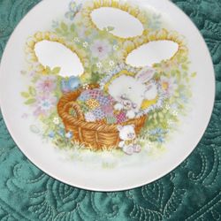 Avon- Sweet Dreams Decorative Plate