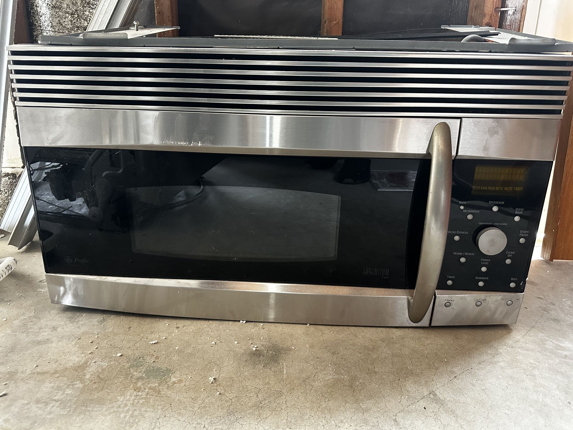 GE Built In Microwave And Hood