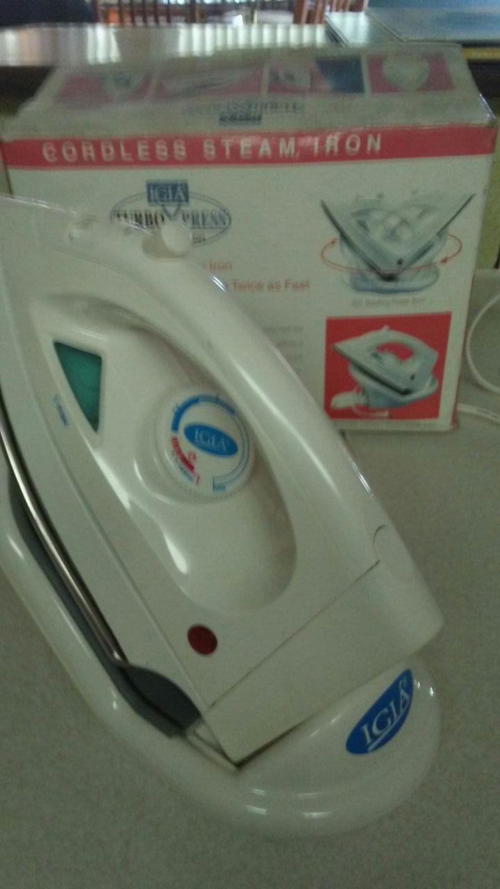 Igia Turbo Express Cordless Steam Iron