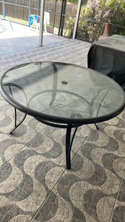 Round glass table