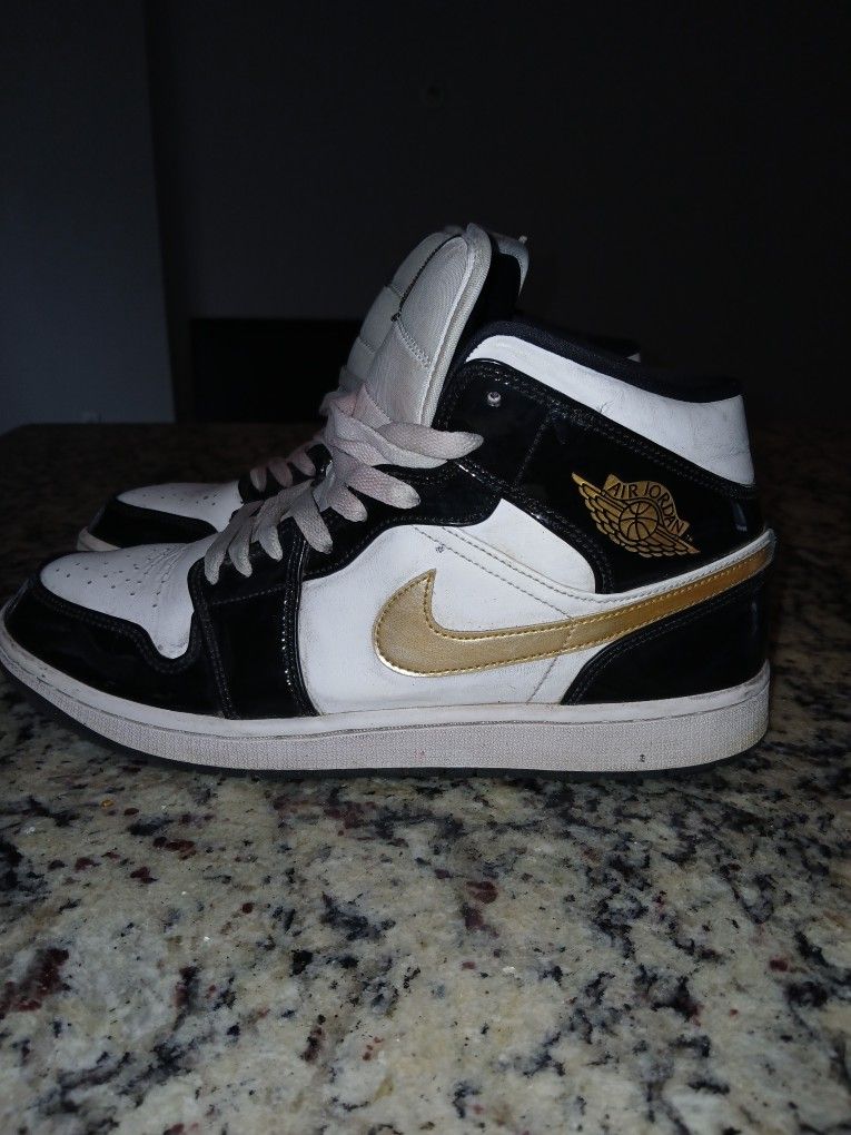 Air Jordan 1's