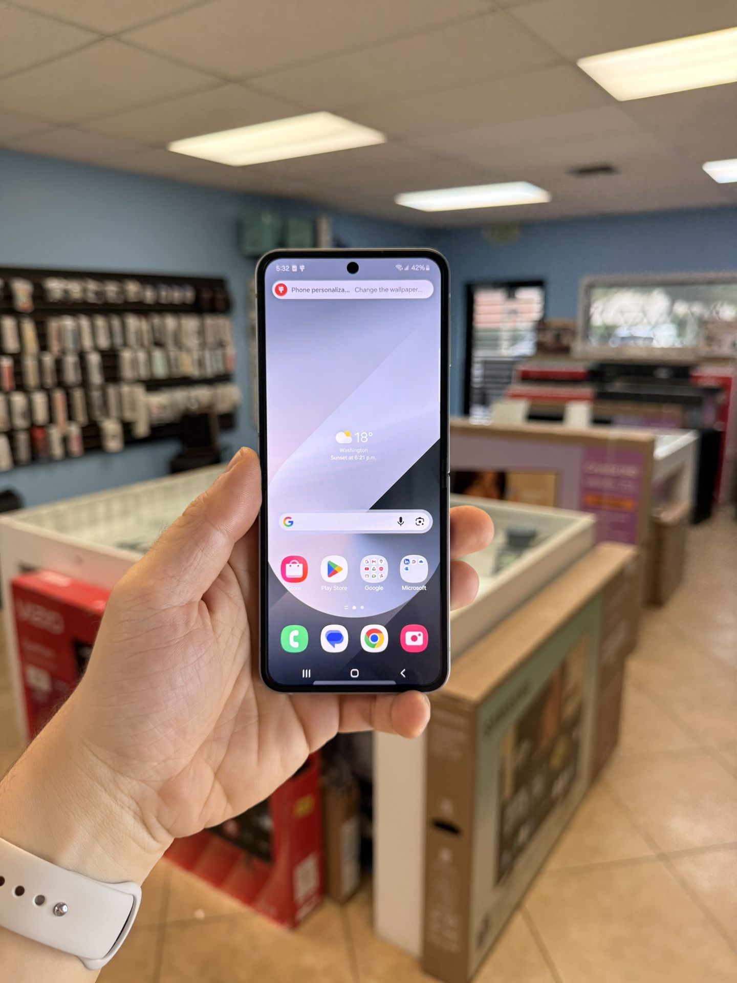 Samsung Galaxy Z Flip6 256GB Gray Factory Unlocked New