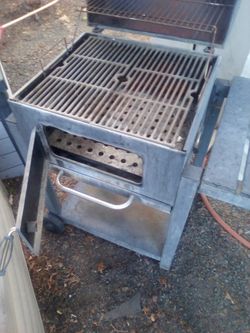 Heavy Duty Charcoal Grill with Cast Iron Grates