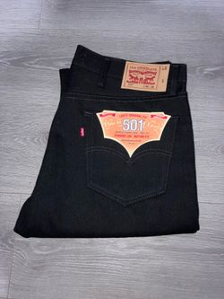 Levi’s 501s all black+black stitching 38x30