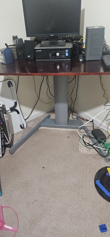 Powered Computer Desk Sit Or Stand Position.