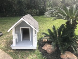 Custom built dog 🐕 house 🏡