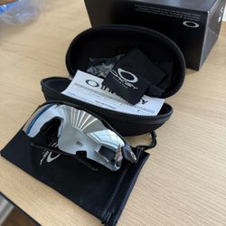 Oakley Radar EV Path Black New 