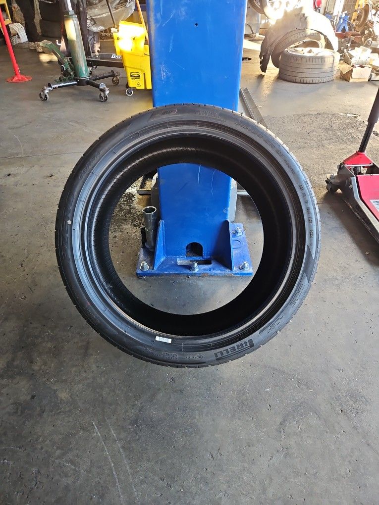 315/30/21 Pirelli Pzero Corsa Tire 315 30 21