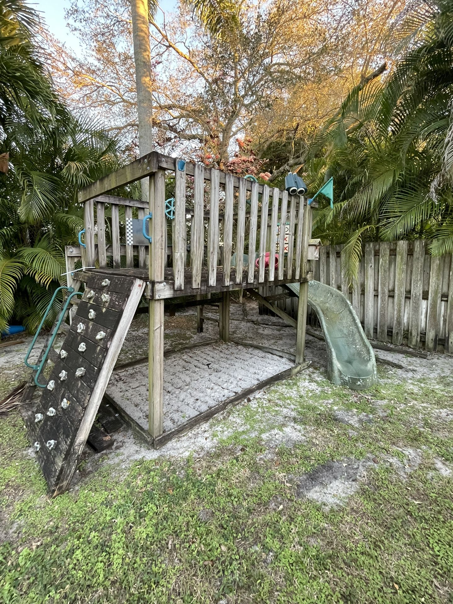 Free Swing Set, Fort, and Monkey Bars