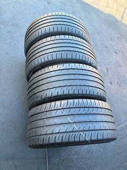 Dunlop SP Sport Maxx 050 Tires - 235/40R19 & 265/35R19