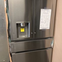 New Lg Four Door Full Size Refrigerator In Stainless Steel 