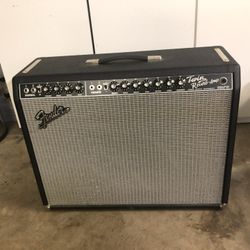 Fender Twin Reverb amplifier 