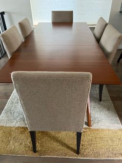 West Elm Mid-Century Extendable Dinning Table