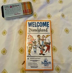 Disneyland Post It’s And Mints Brand New With Tags