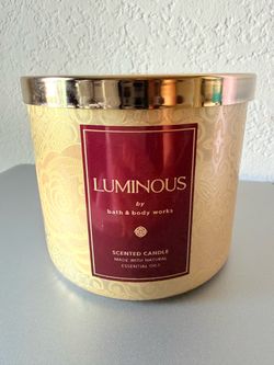 Luminous Bath & Body works candle 14.5oz