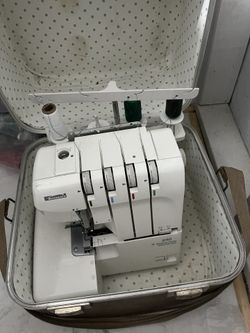 Máquina Overlock Portatil