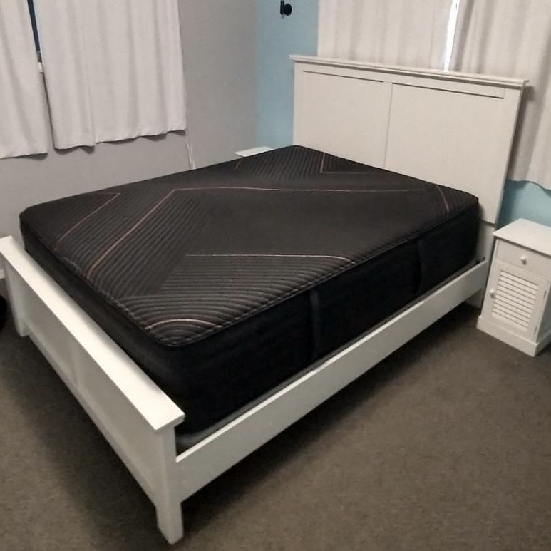 King Size Beautyrest Black C-Class Mattress, 12” Extra Firm, Factory-sealed, direct from manufacturer, same-day delivery available.