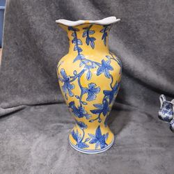 Vintage Large Yellow/Blue Chinese Classic Vase with Floral Motif | Collectable Porcelain
