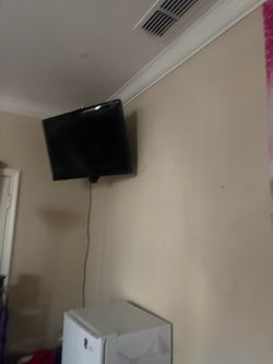 Flat Screen TV Wall Mounted